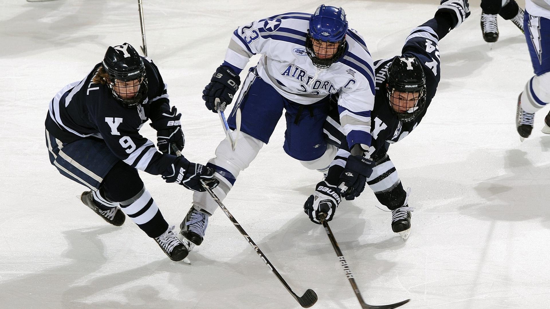 绝境中的引擎咆哮，拉塞尔高光表现引领迈凯伦惊天翻盘索伯车队